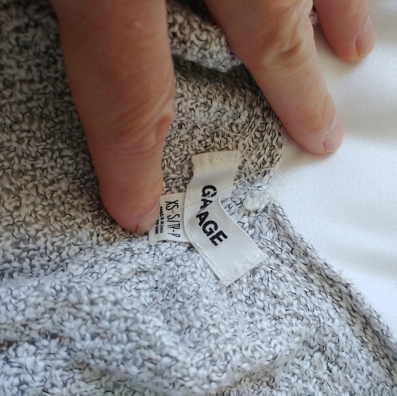 Sweater - Picture 2 of 2